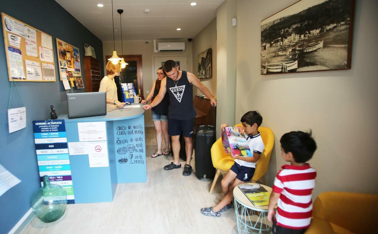 Pension Hostel Costa Brava L'Estartit Buitenkant foto